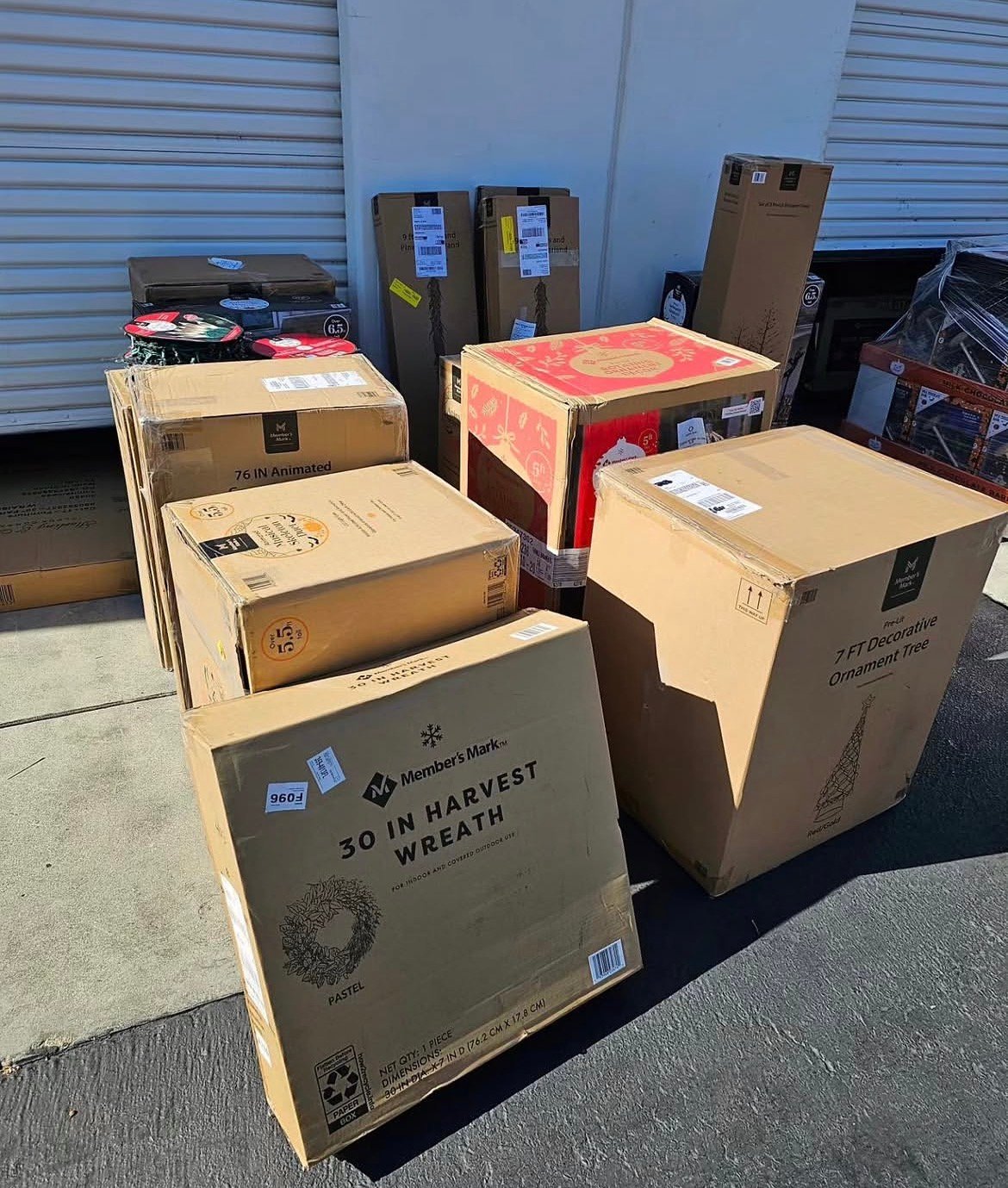 General Christmas Supplies Pallets