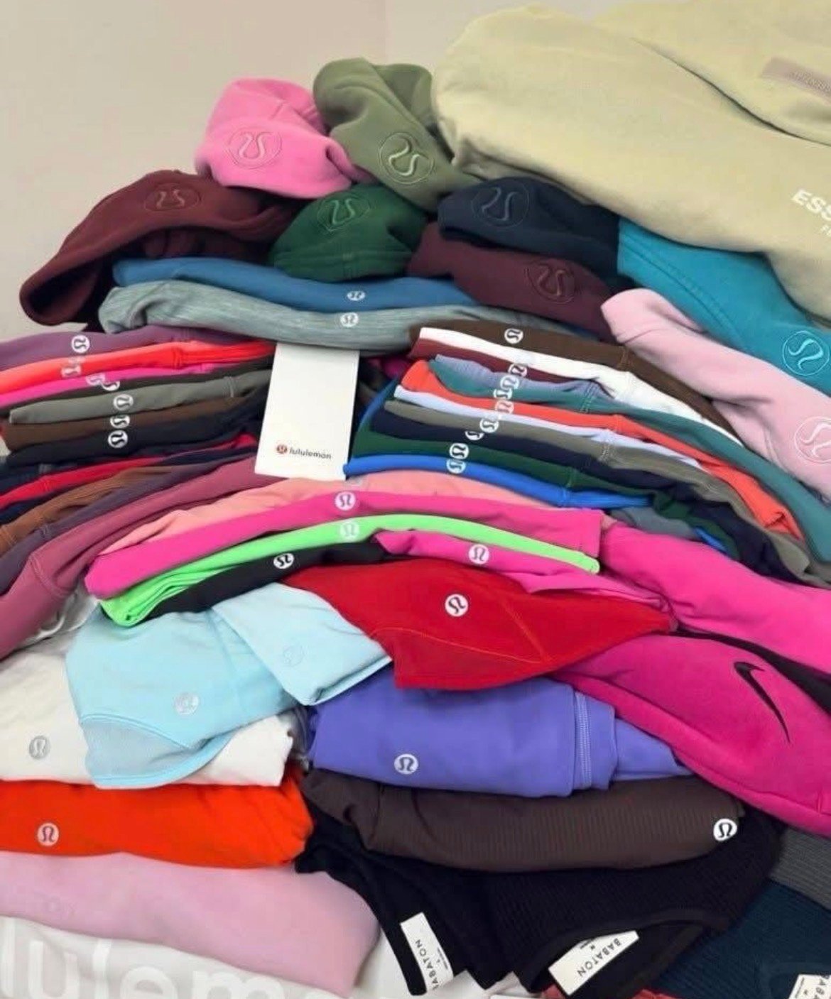 Alo Yoga Clothing Pallets