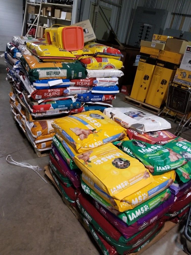 Pet Supplies Liquidation Pallets
