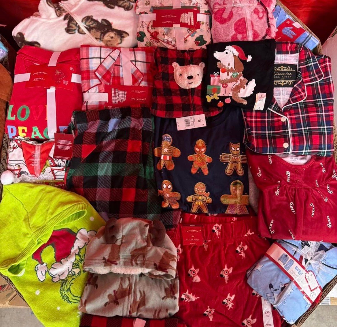 Christmas Clothing Pallets for sale