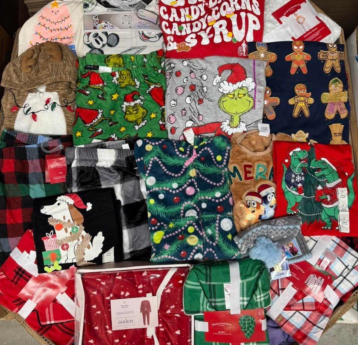 Christmas Clothing Pallets for sale